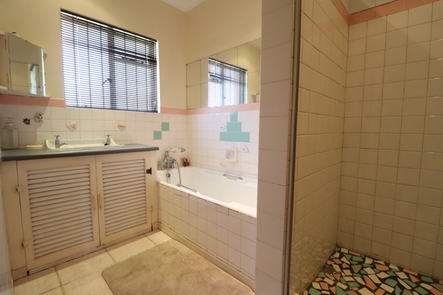 3 Bedroom Property for Sale in Kabega Park Eastern Cape